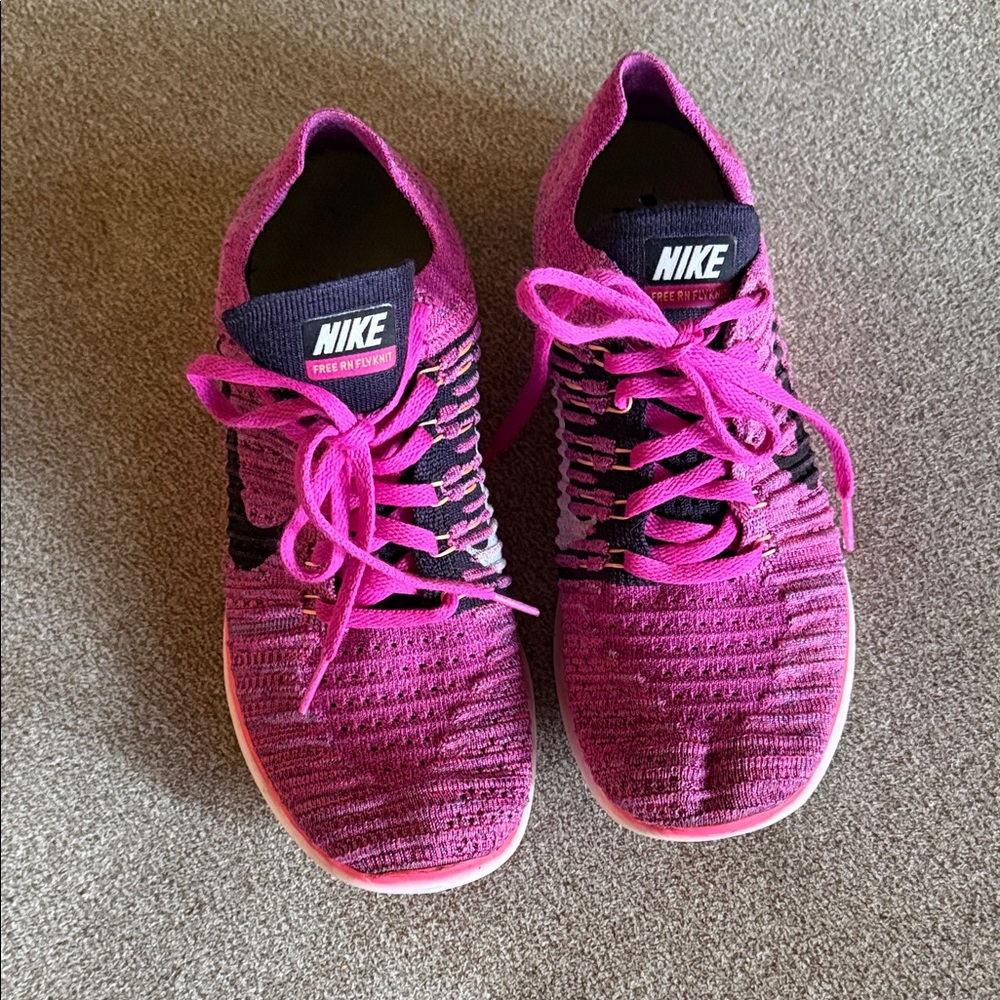 Nike Women's Vibrant Pink Athletic Shoes